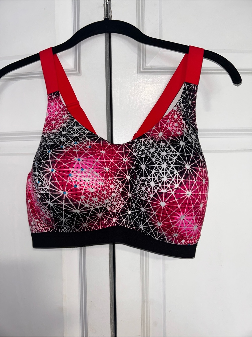 Victoria's Secret Pink & Black Geometric Sports Bra